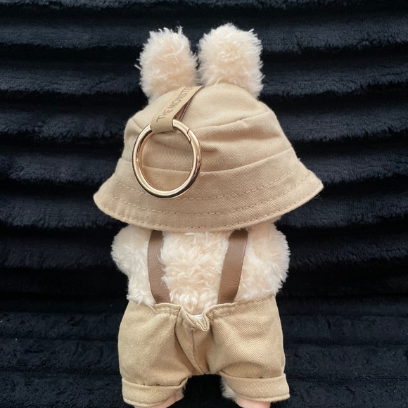 Labubu Outfit - Picture 2 of 2